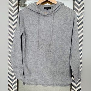 Banana Republic Pullover Sweater- Size Small